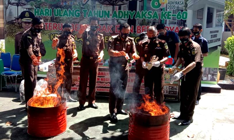 Kejari Barito Utara Musnahkan Barbuk Narkotika
